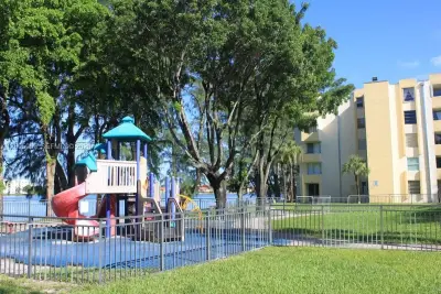 10090 NW 80th Ct #1361, Hialeah Gardens: photo 1 of 15