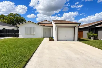 20924 Grouper Dr, Cutler Bay: photo 1 of 23