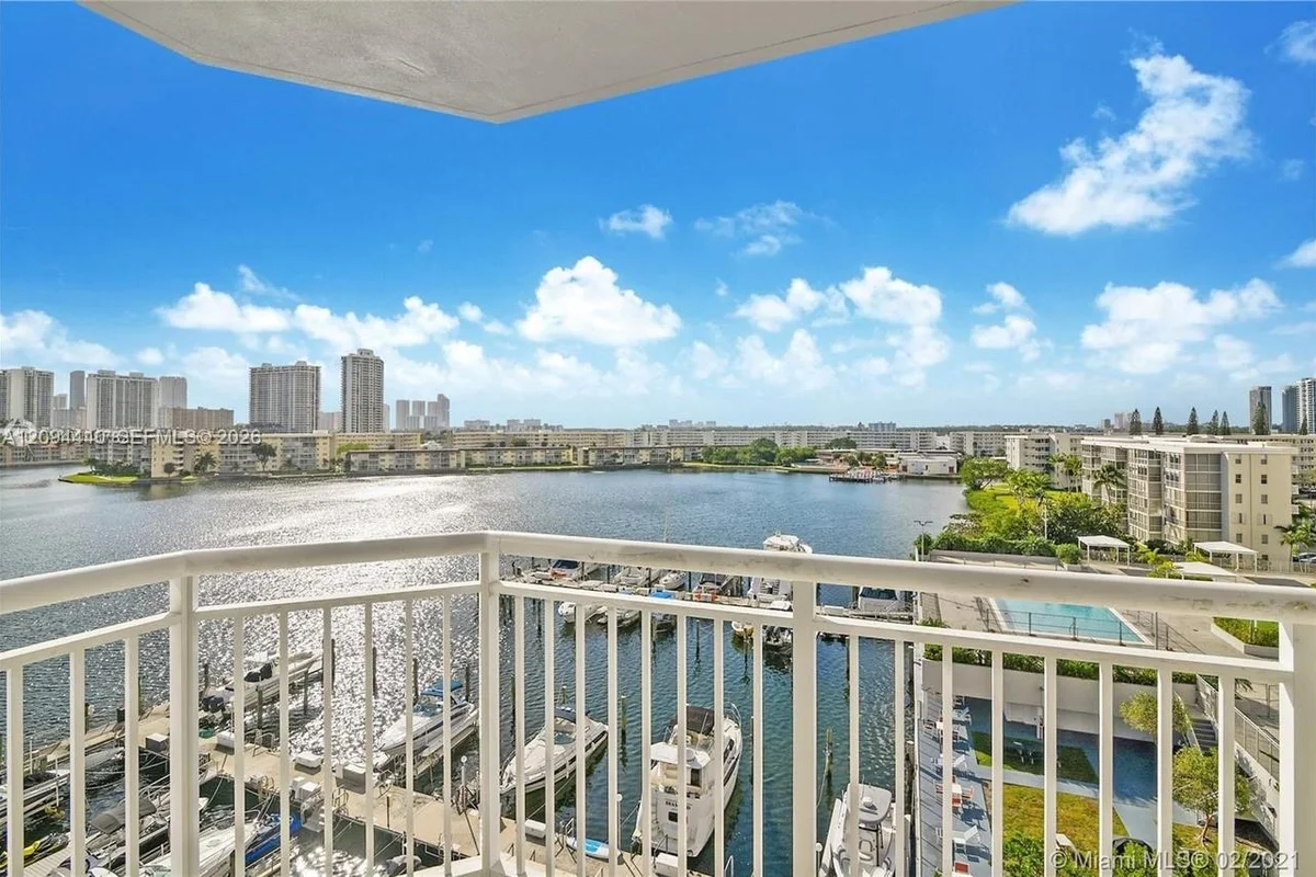 18081 Biscayne Blvd #503, Aventura: photo 1 of 36