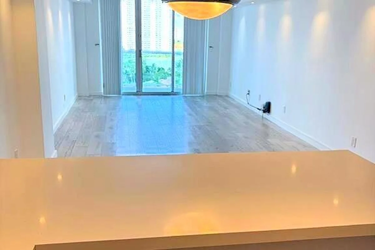 19370 Collins Ave #1224, Sunny Isles Beach: photo 1 of 14