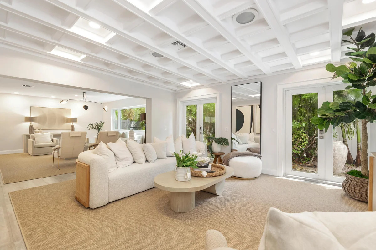 246 Elwa Pl, West Palm Beach: photo 1 of 39