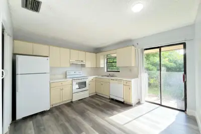4885 Badger Rd, West Palm Beach: photo 1 of 16