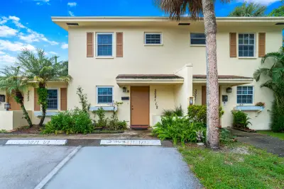 3021 NW 68th St #11G, Fort Lauderdale: photo 1 of 31