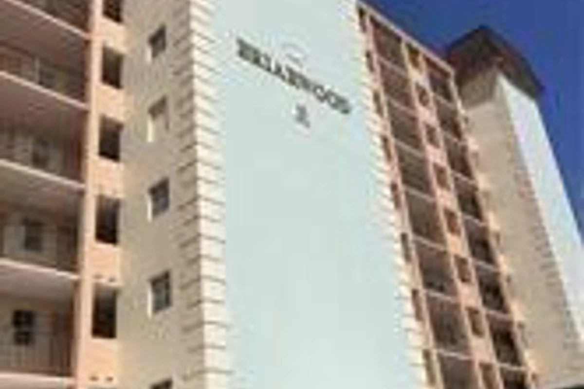 Condo in Coral Springs: photo 1 of 13