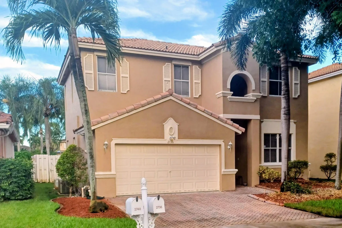 2736 SW 135th Ave, Miramar: photo 1 of 26
