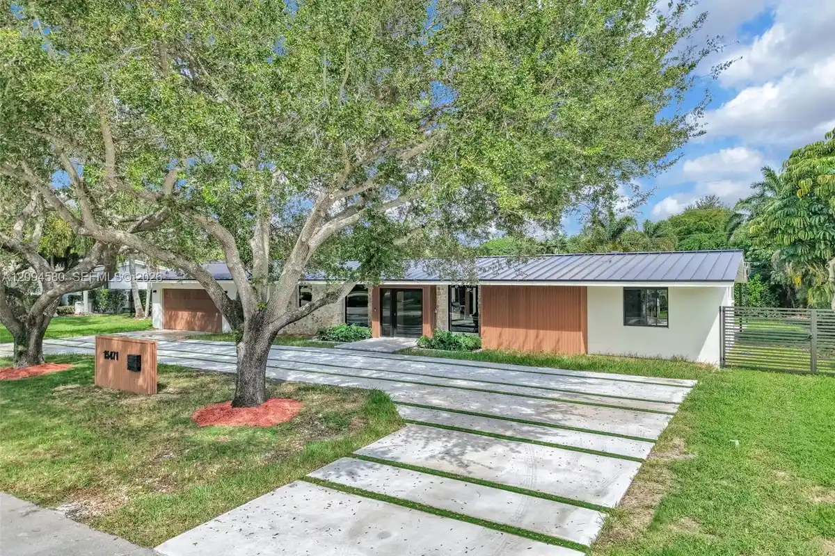 15471 SW 83rd Ave, Palmetto Bay: photo 1 of 30
