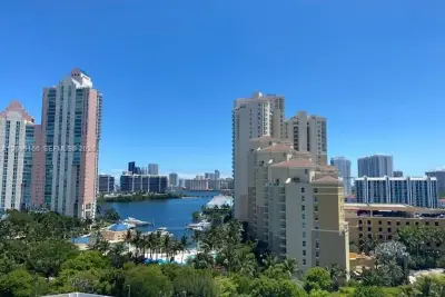 3300 NE 191st St #1415, Aventura: photo 1 of 15
