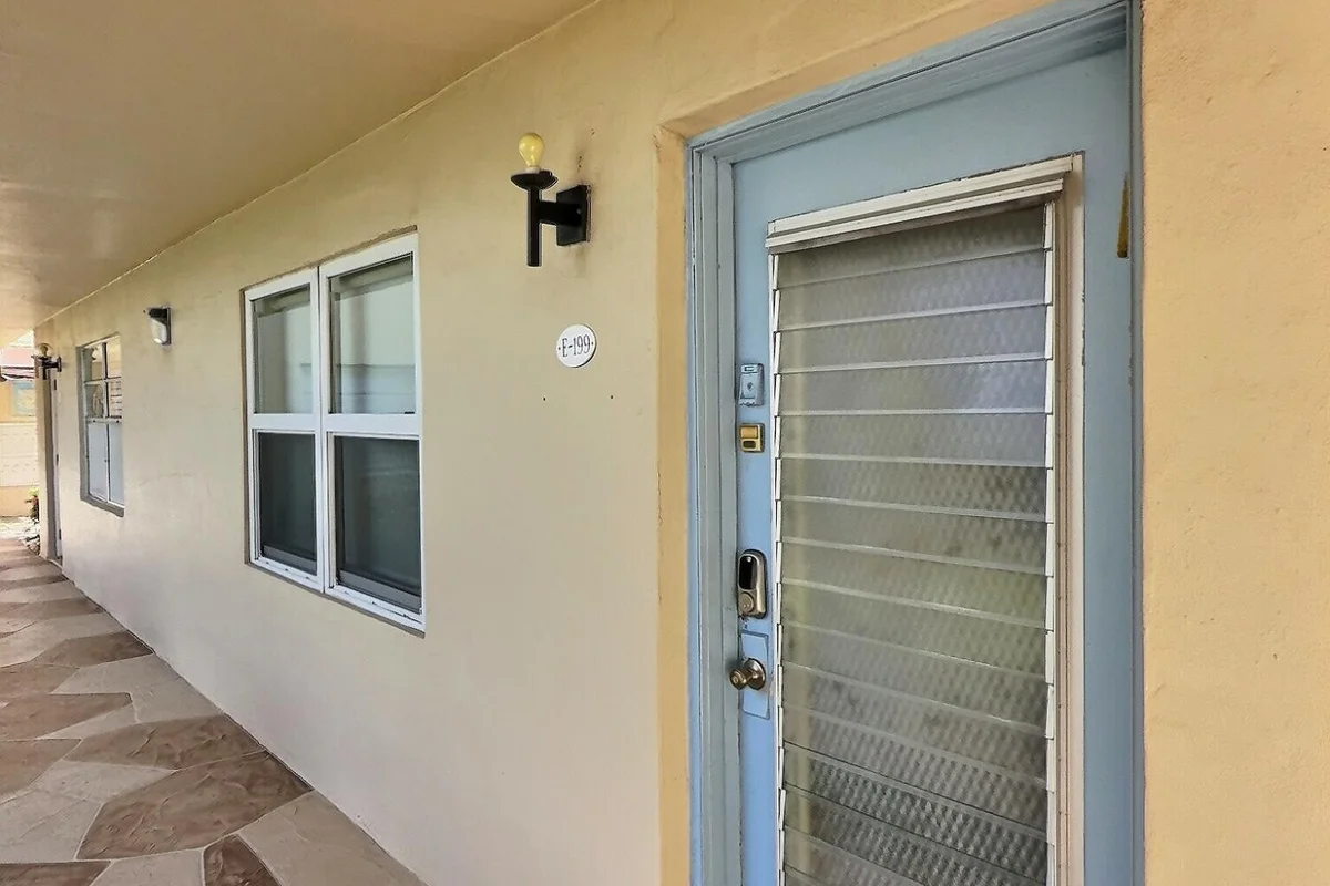 199 Burgundy E, Delray Beach: photo 1 of 25