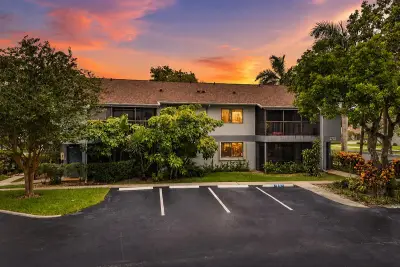 2753 S Oakland Forest Dr #102, Oakland Park: photo 1 of 49