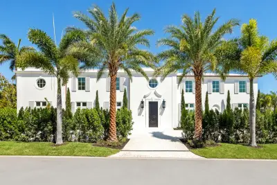 301 Plantation Rd, Palm Beach: photo 1 of 79