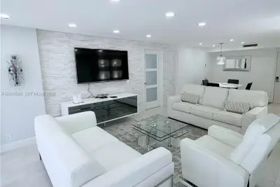 531 N Ocean Blvd #404, Pompano Beach: photo 1 of 12