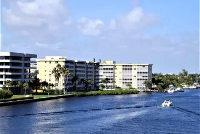 1 Harbourside Dr #1204, Delray Beach: photo 1 of 37