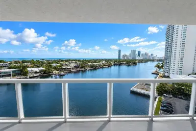 20515 E Country Club Dr #1044, Aventura: photo 1 of 16