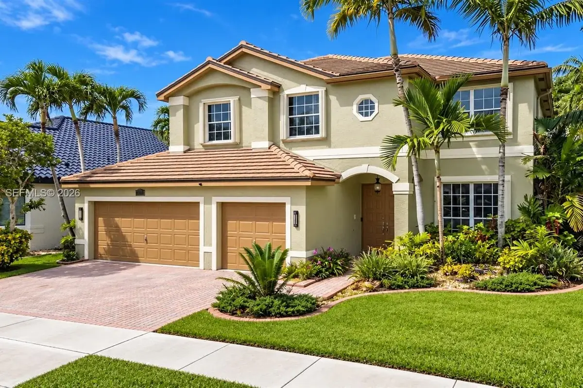 3538 SW 175th Ave, Miramar: photo 1 of 40
