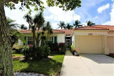 6098 Lake Hibiscus Dr, Delray Beach: photo 1 of 11