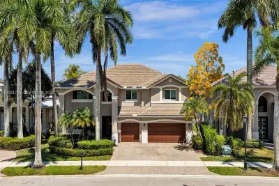 2410 Deer Creek Rd, Weston: photo 1 of 12