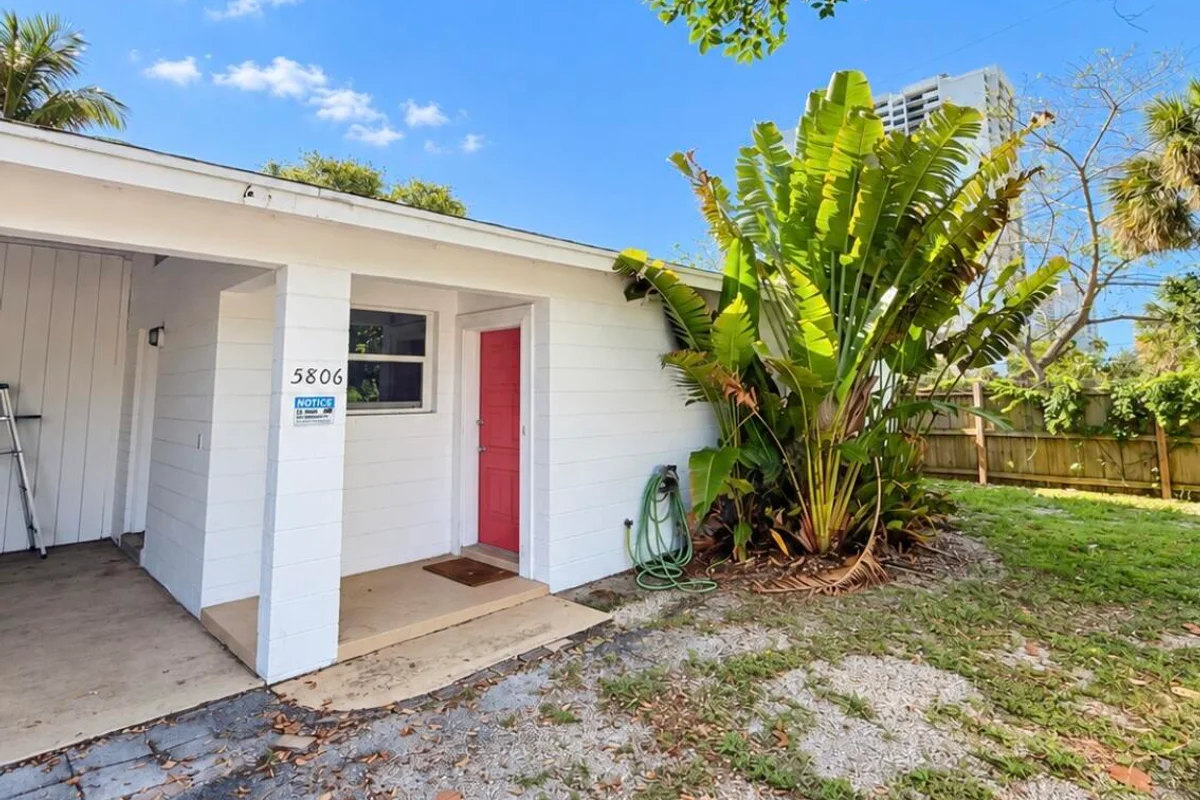 5806 N Flagler Dr, West Palm Beach: photo 1 of 7