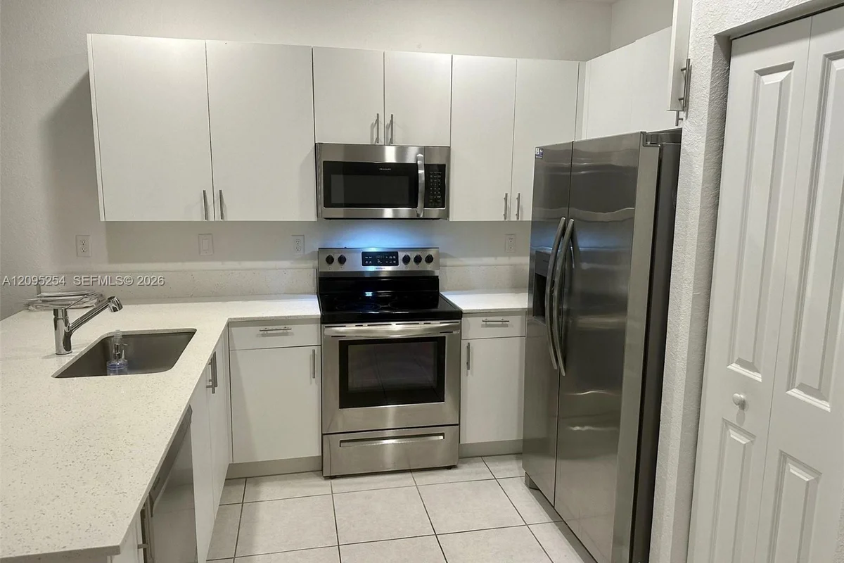 28585 SW 134th Ct, Homestead: photo 1 of 33