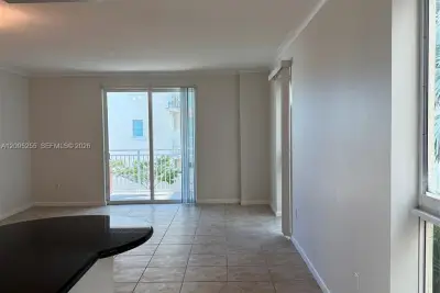 7270 SW 89th St #C301, Miami: photo 1 of 13