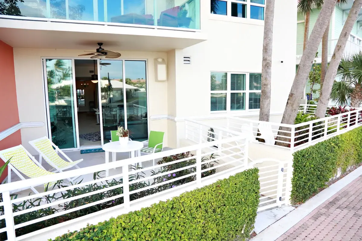 2650 Lake Shore Dr #101, Riviera Beach: photo 1 of 43