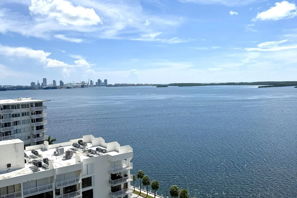1450 Brickell Bay Dr #1702, Miami: photo 1 of 12