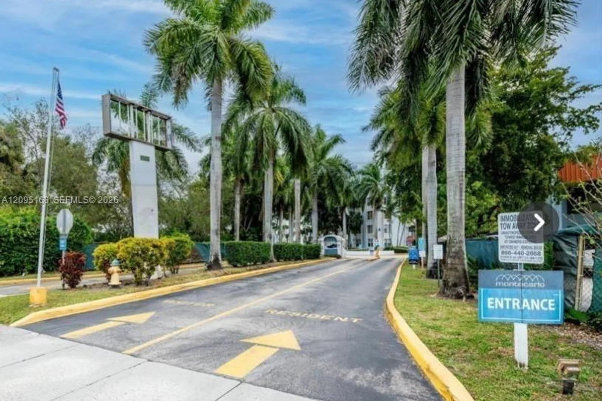494 NW 165th St Rd #C-602, Miami: photo 1 of 28