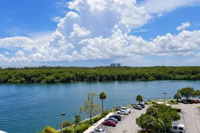 500 W Bayview Dr #621, Sunny Isles Beach: photo 1 of 20