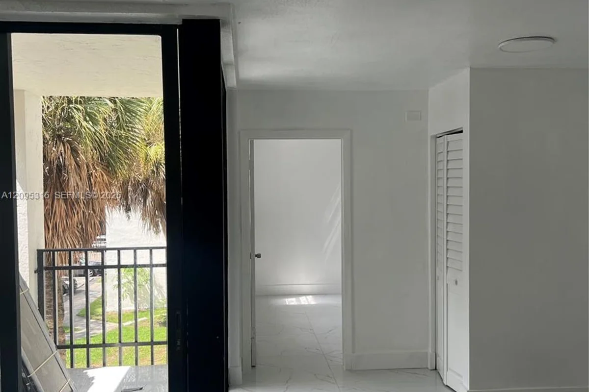 3561 SW 117th Ave #7-308, Miami: photo 1 of 10