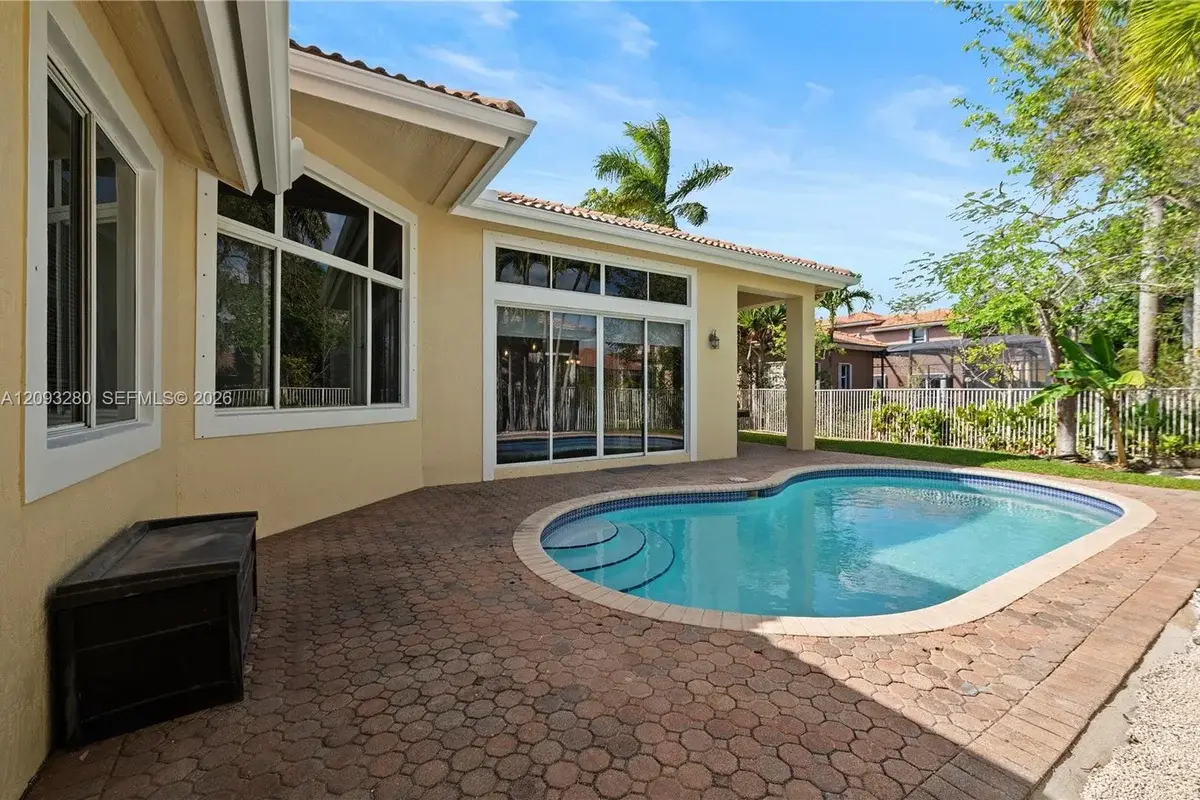 331 NW 119th Dr, Coral Springs: photo 1 of 25