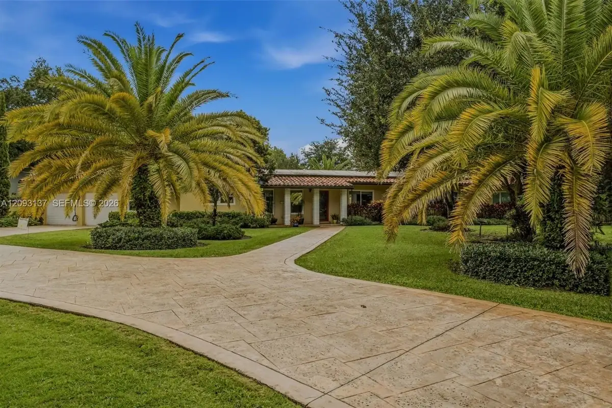 9801 SW 96th St, Miami: photo 1 of 55