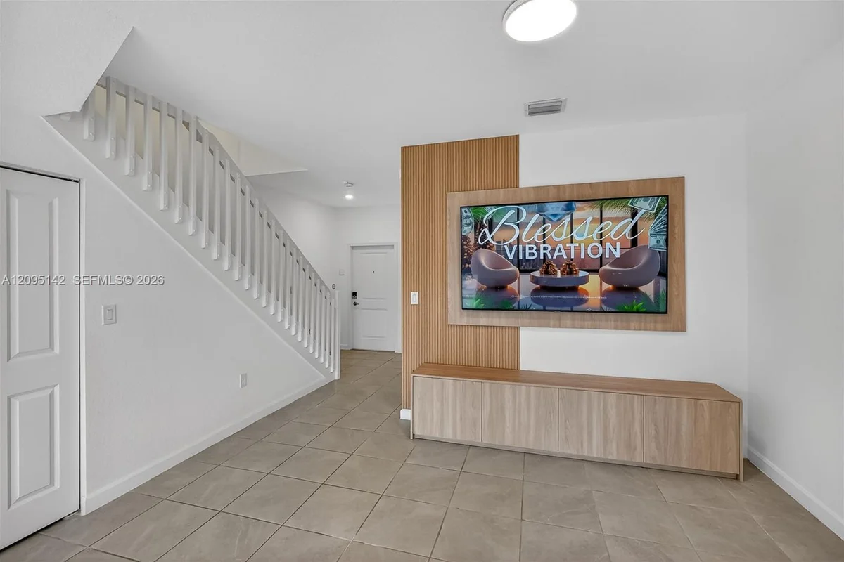 12221 NW 24th Pl, Miami: photo 1 of 55