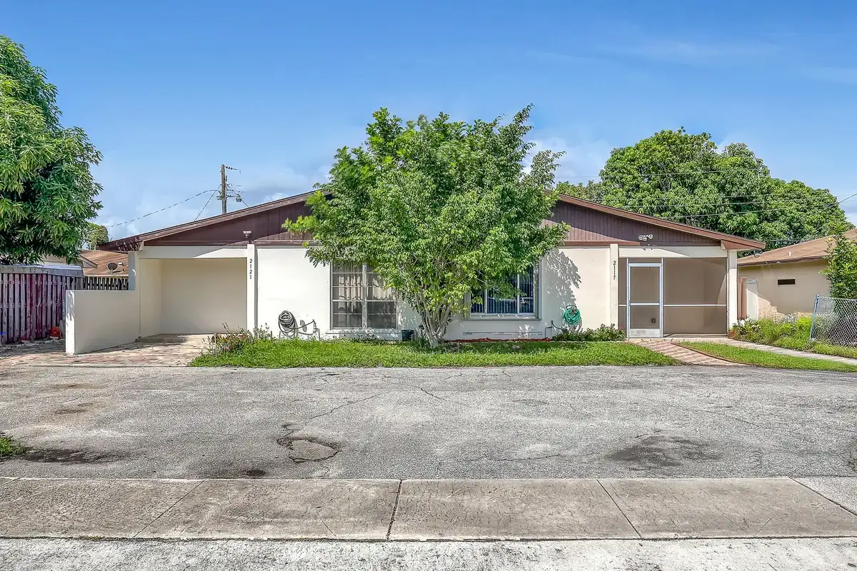 2117 E Bond Dr #1, West Palm Beach: photo 1 of 25