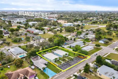 115 NW 8th Ave, Delray Beach: photo 1 of 62