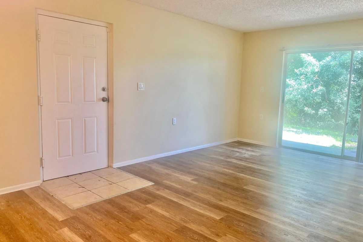 1200 Lake Victoria Dr #C, West Palm Beach: photo 1 of 18