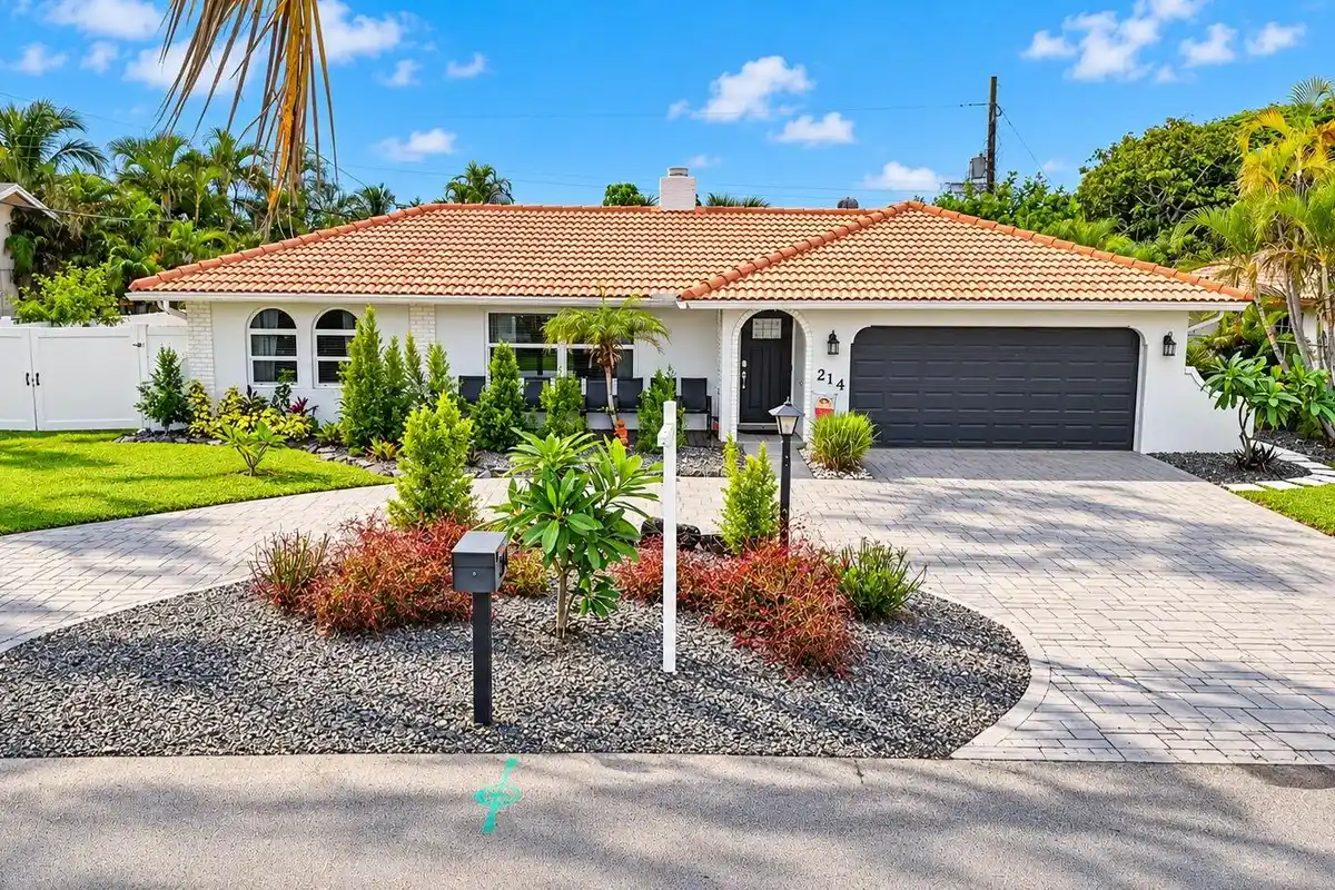 214 NE 25th St, Boca Raton: photo 1 of 33