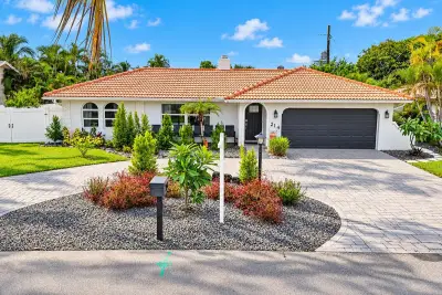 214 NE 25th St, Boca Raton: photo 1 of 33