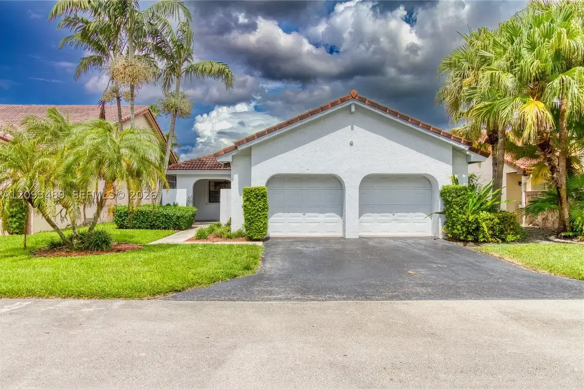 2156 Baton Rouge, Weston: photo 1 of 45