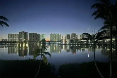 2861 NE Leonard Dr #F206, Aventura: photo 1 of 9