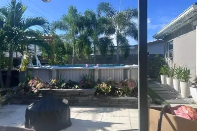 4820 NE 4th Ave, Oakland Park: photo 1 of 28