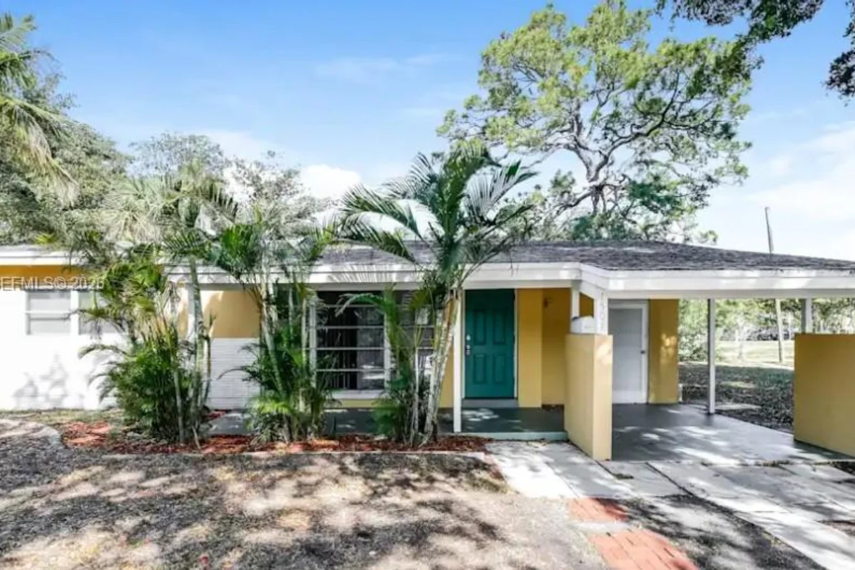 1501 SW 25th Ave, Fort Lauderdale: photo 1 of 5