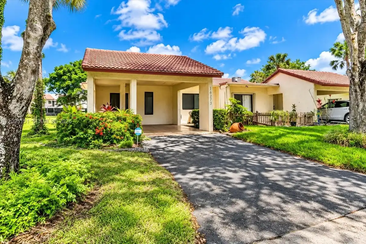 16273 Laurel Dr #7, Weston: photo 1 of 45