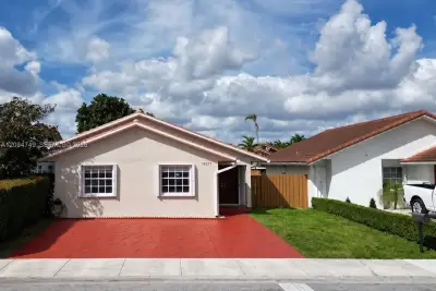 14217 SW 48th Ln, Miami: photo 1 of 4
