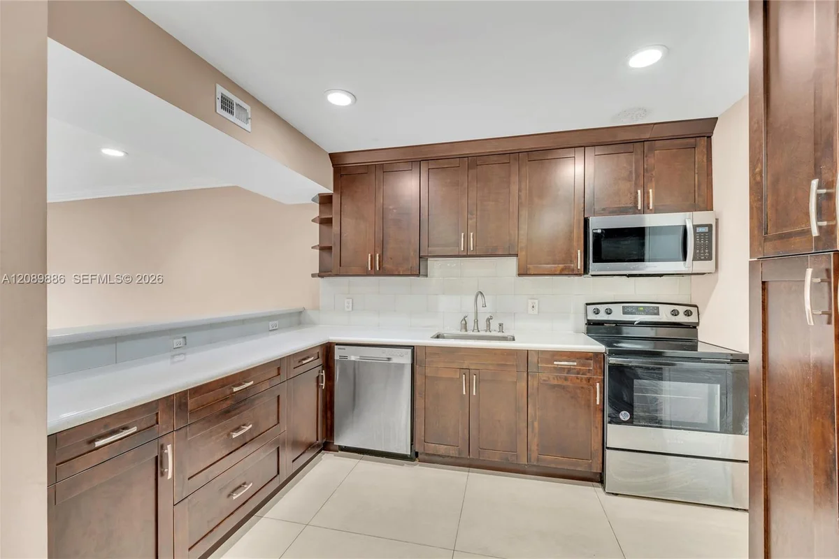 4848 NW 24th Ct #118, Lauderdale Lakes: photo 1 of 32