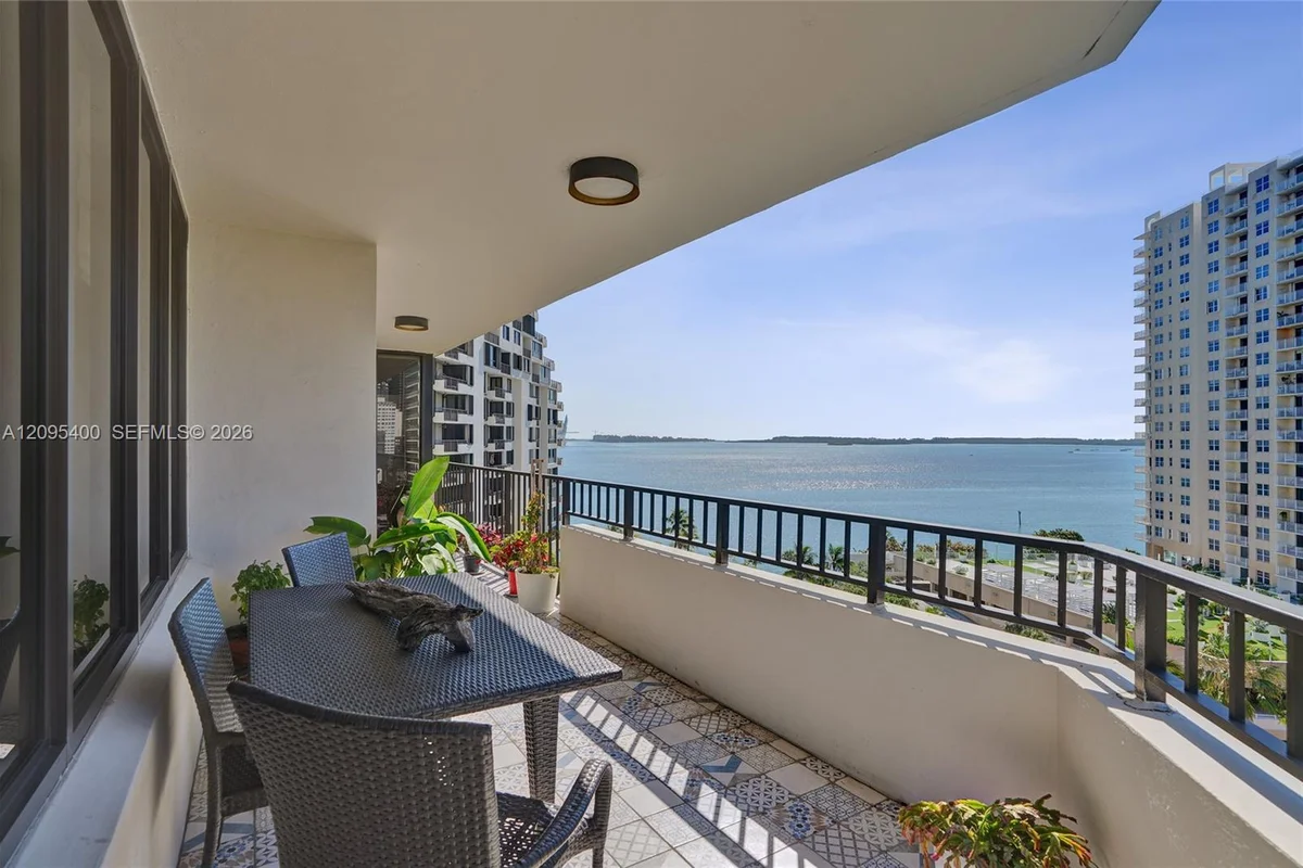 520 Brickell Key Dr #A1015, Miami: photo 1 of 43