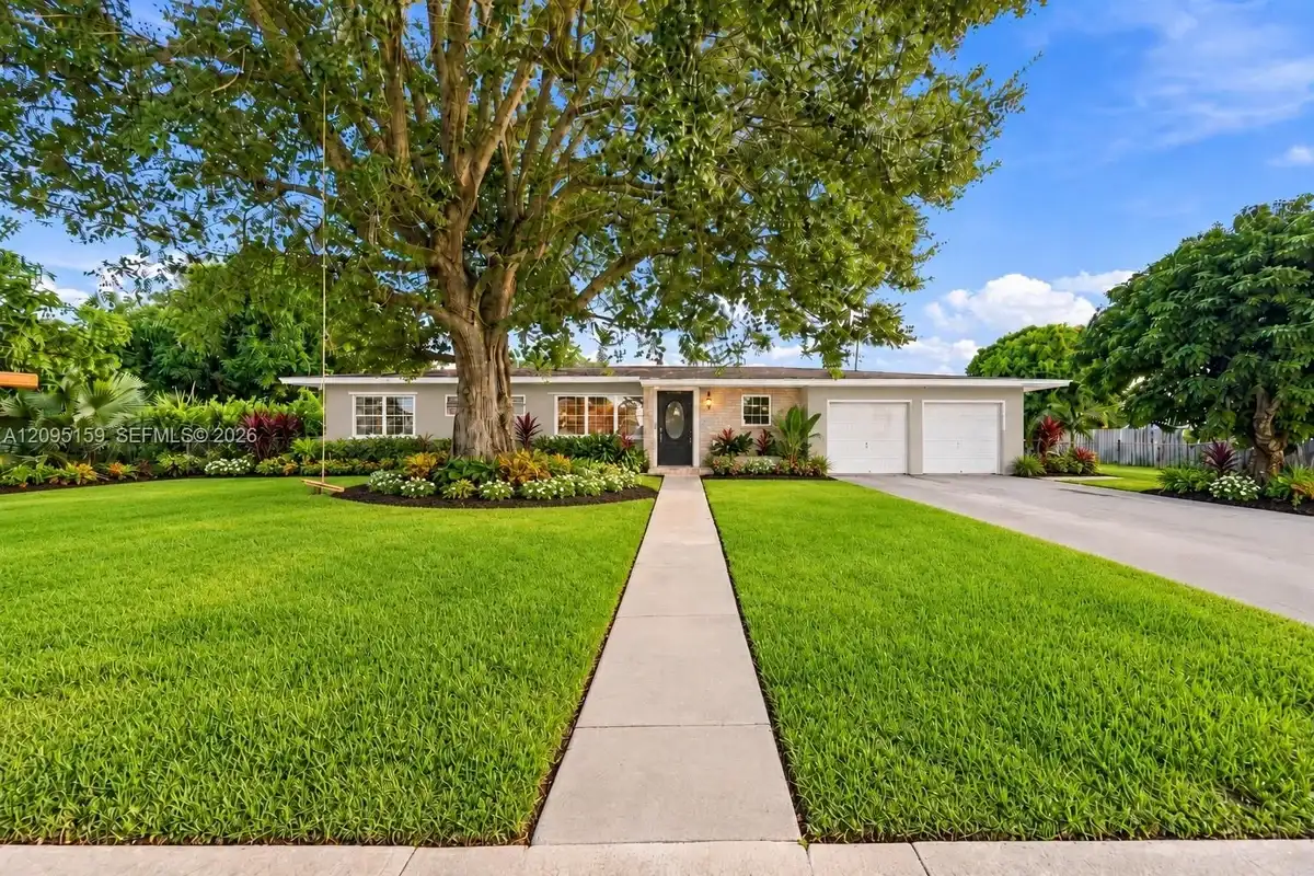 434 NW 20th St, Homestead: photo 1 of 50