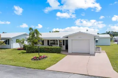 2114 SW 13th Pl, Boynton Beach: photo 1 of 44