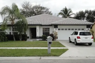 2444 Stonegate Dr, Wellington: photo 1 of 19