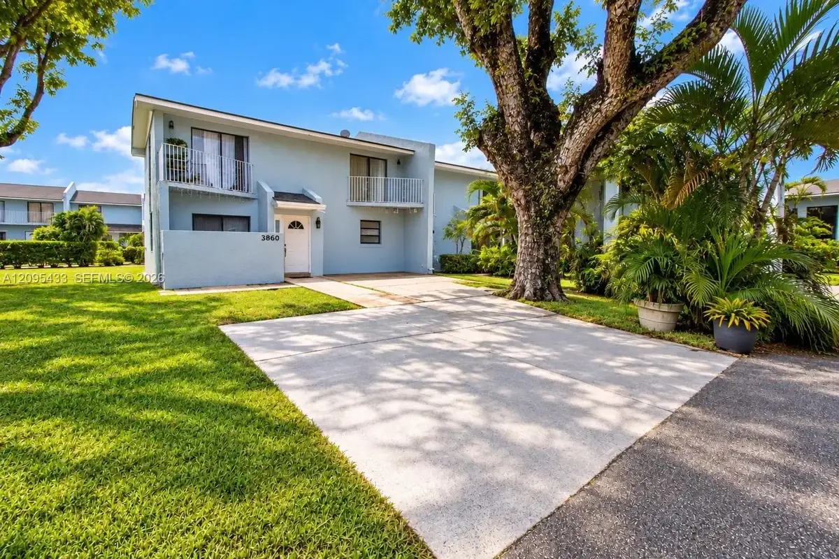 3860 SW 107th Ave #1-11, Miami: photo 1 of 28