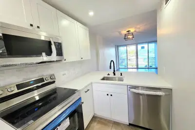 108 Royal Park Dr #2H, Oakland Park: photo 1 of 41