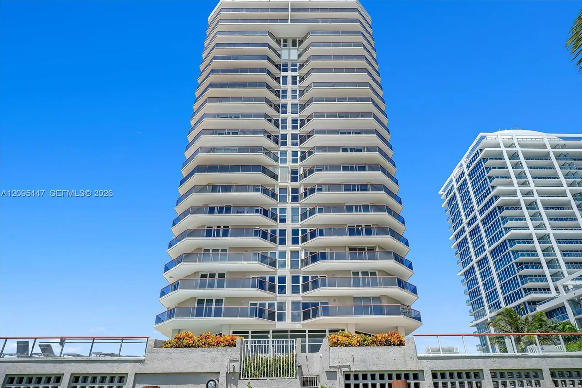 Condo in Miami Beach: photo 1 of 36